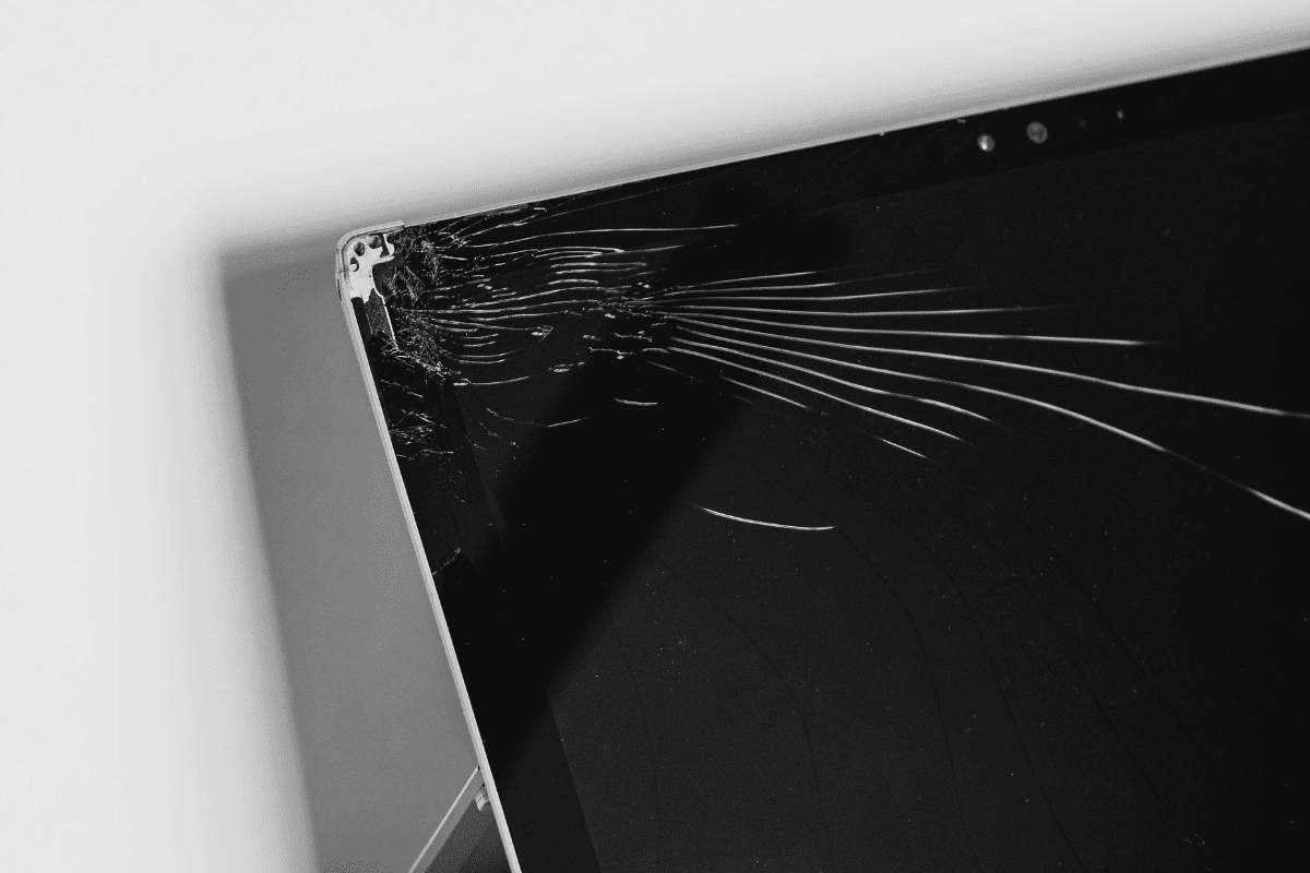 cracked laptop screen